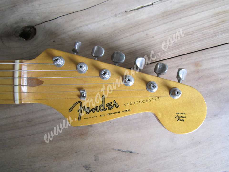 Fender JV Made in Japan Schriftzug auf der Kopfplatte